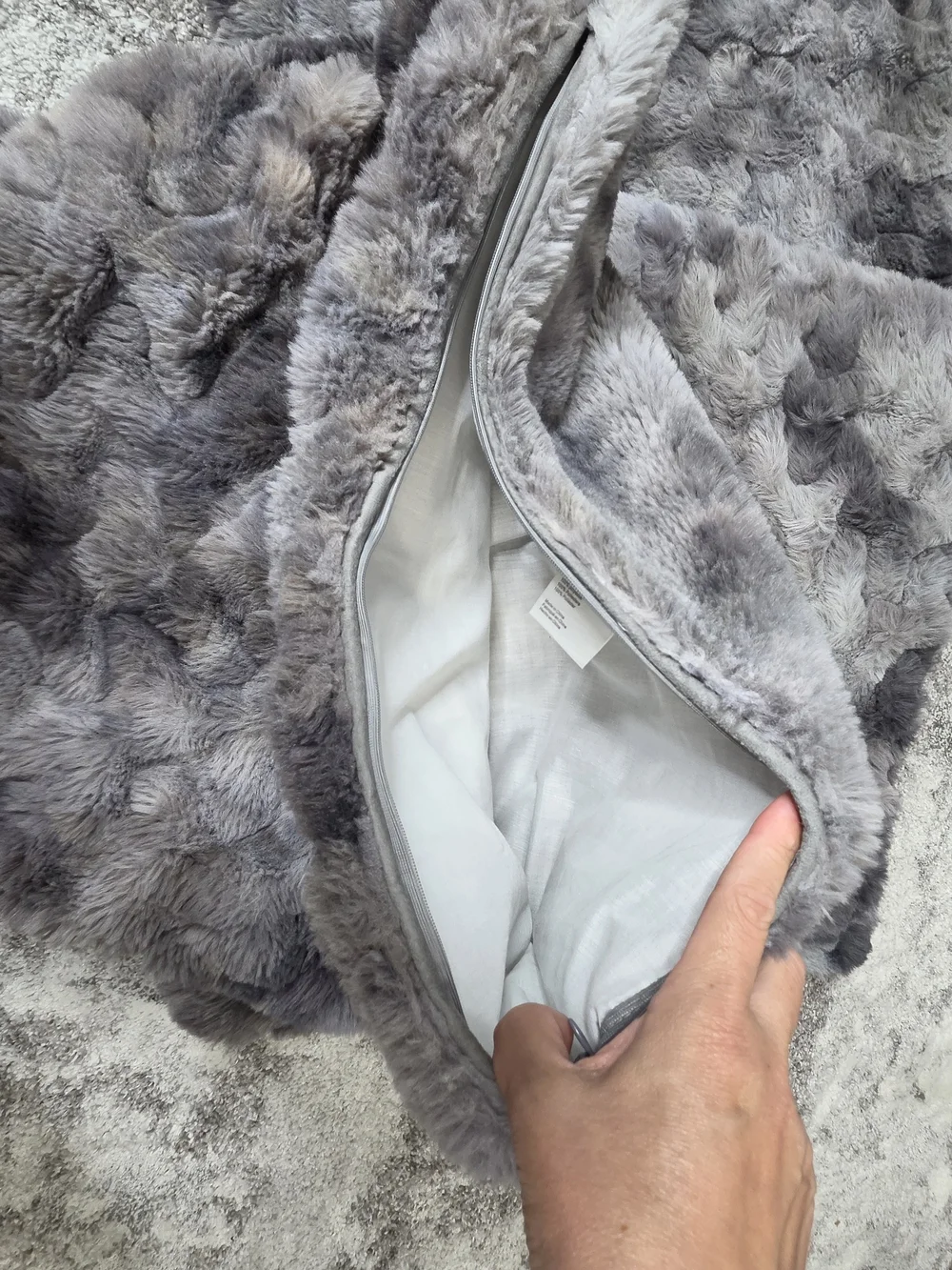 Anthropologie Set Of 3 Luxe Faux Fur Sculpted Bubble Sqaure 24
